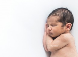 natural-newborn-photos-berkshire